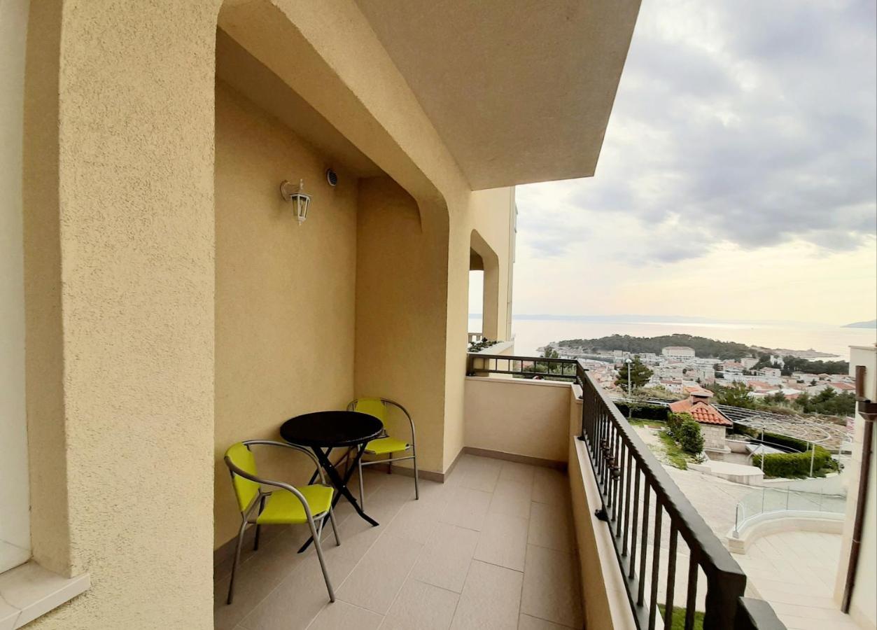 Apartments Akmadzic Макарска Экстерьер фото